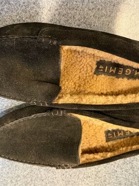Women's Black Suede Slip-On Driving Loafers-excellent condition